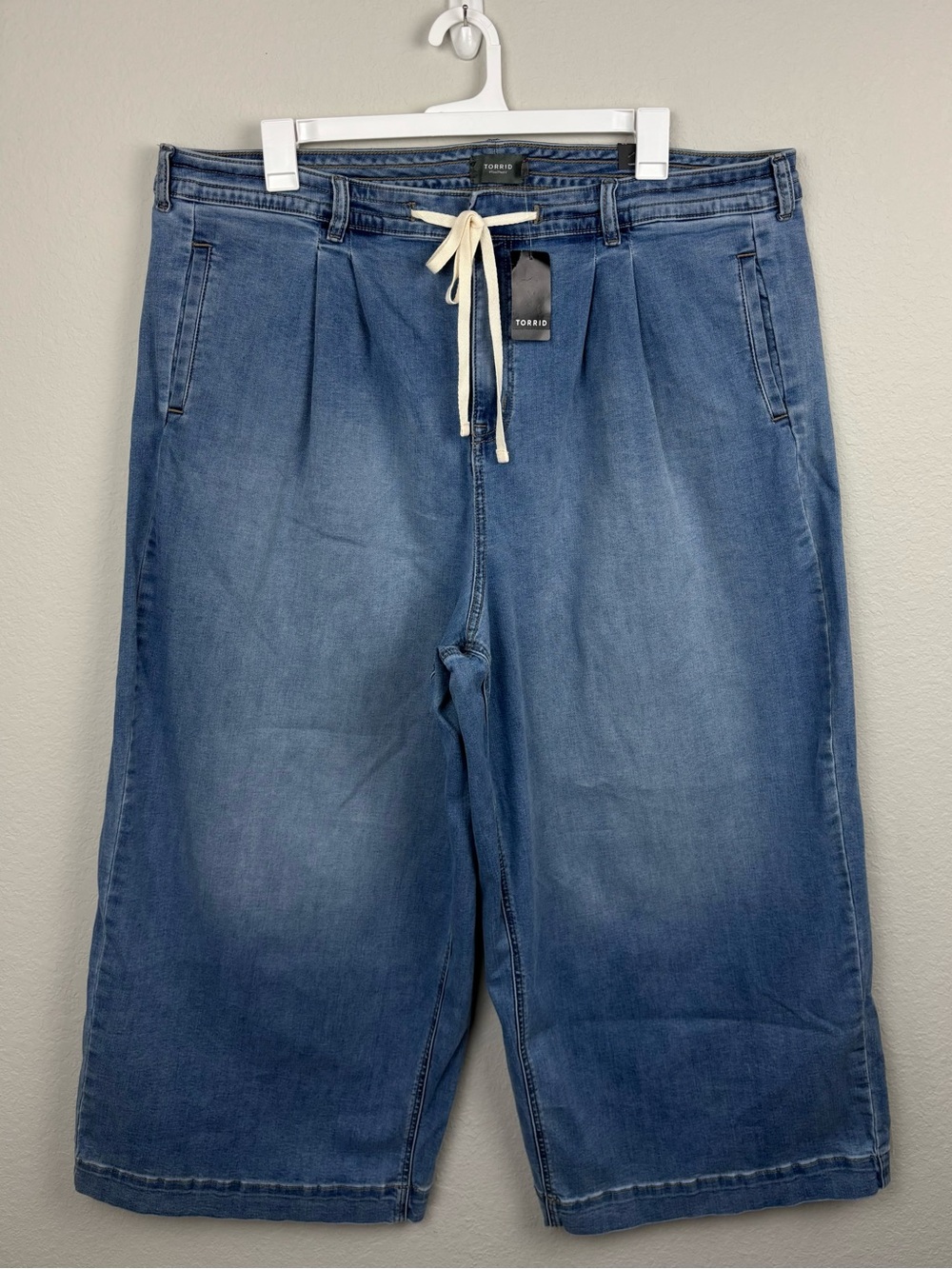 Torrid High Rise Wide Leg Ankle Drawstring Super Soft Jeans Size 22 Medium Wash